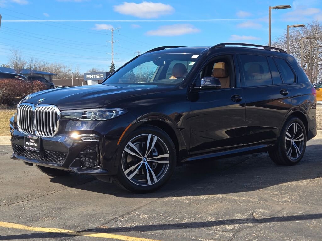 Used 2022 BMW X7 xDrive40i w/ M Sport Package image 2