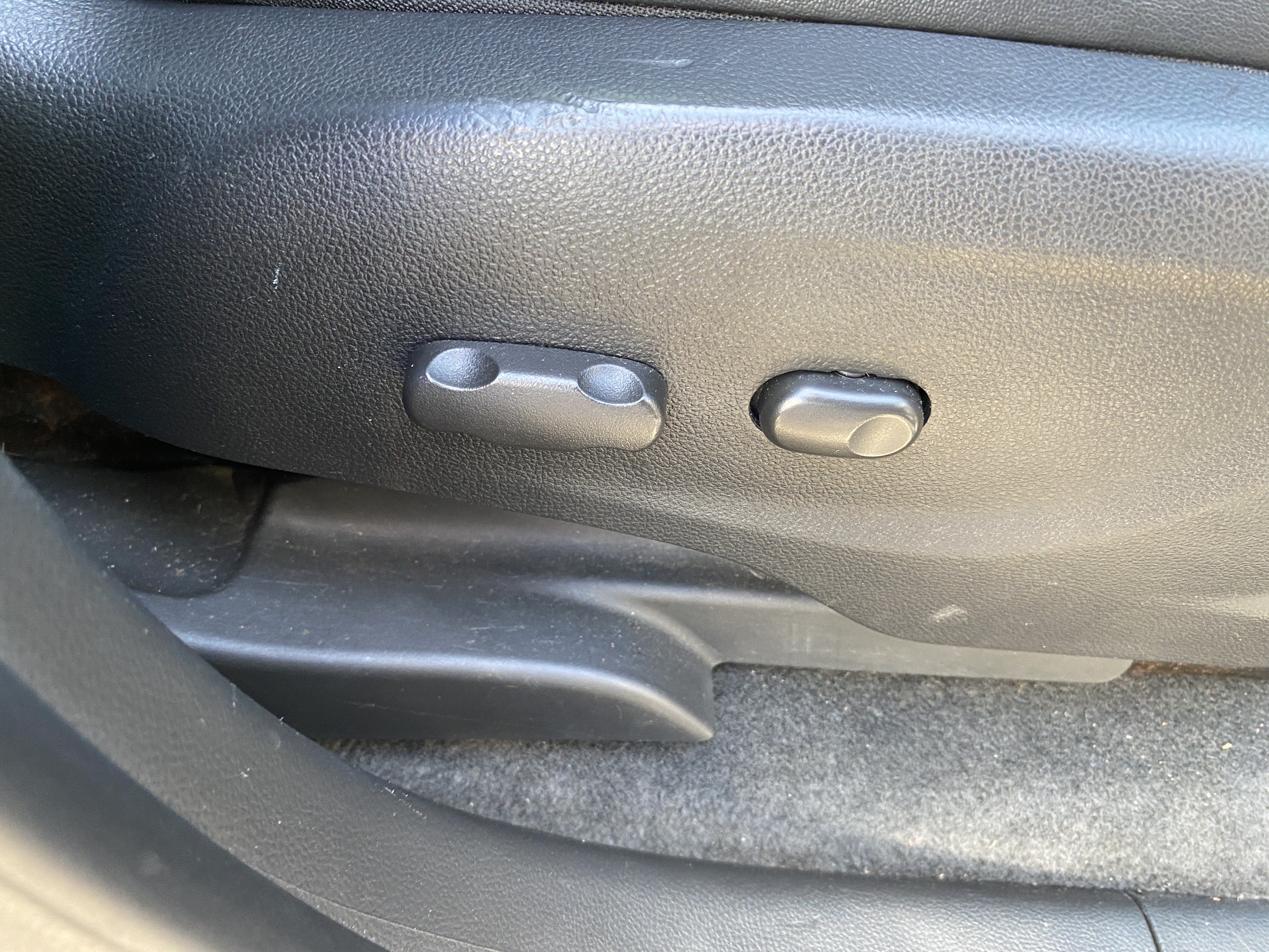 Used 2014 Buick Encore Leather AWD/4WD image 26