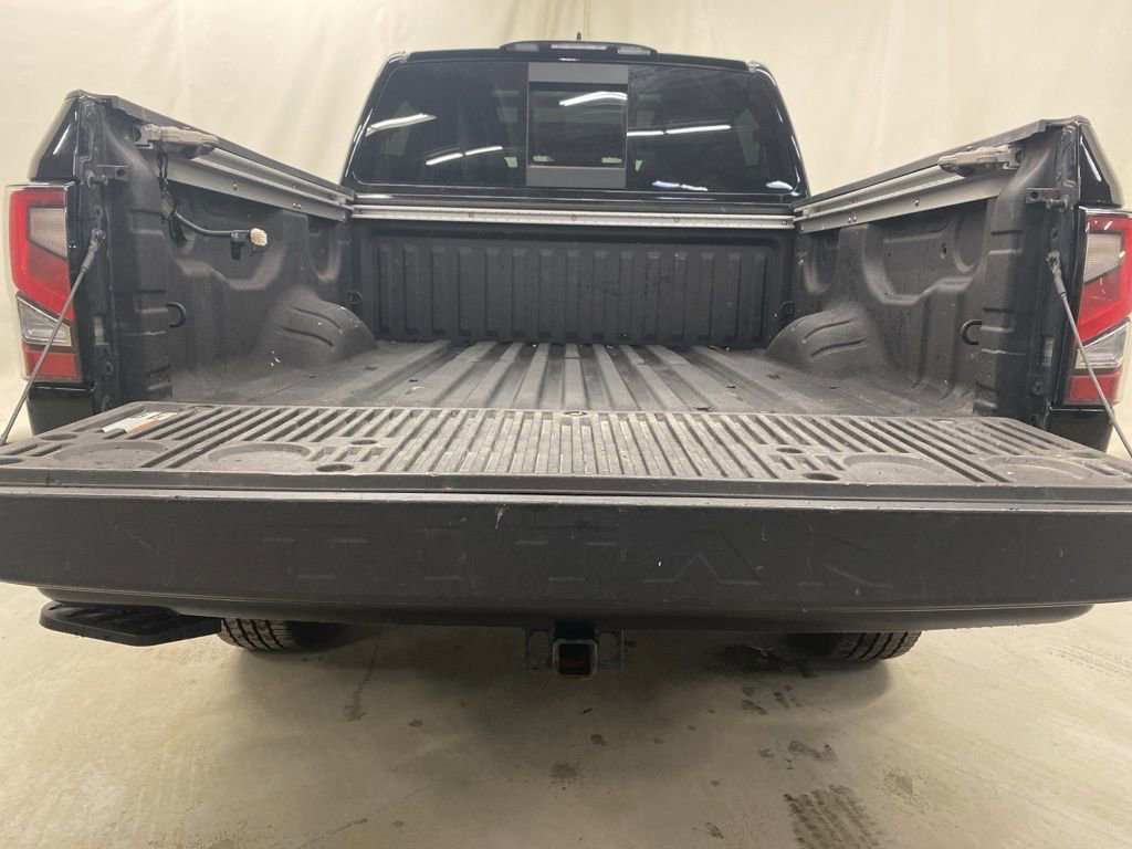 Used 2024 Nissan Titan PRO-4X w/ Pro-4x Convenience Package image 8