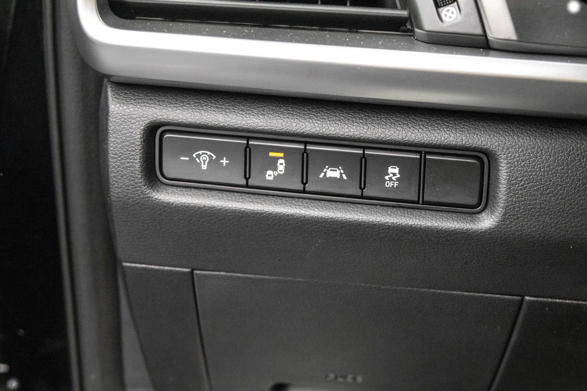 Used 2021 Kia Telluride LX image 18