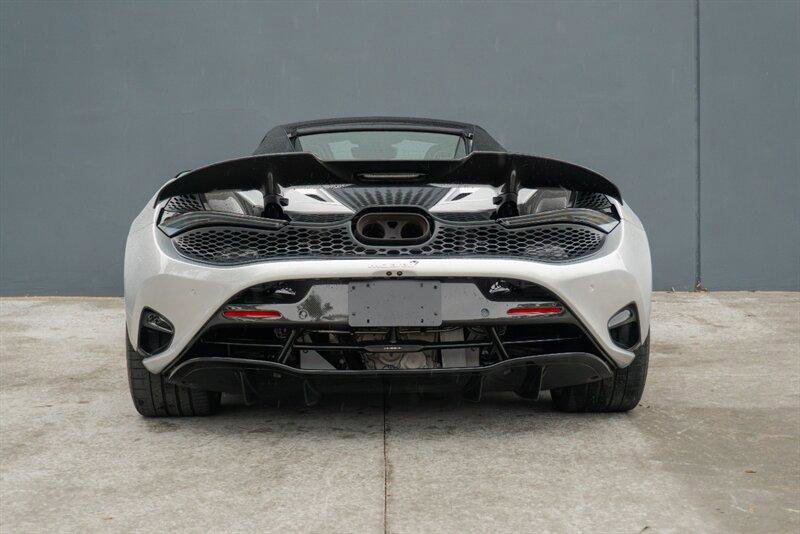 Used 2024 McLaren 750S Spider image 11