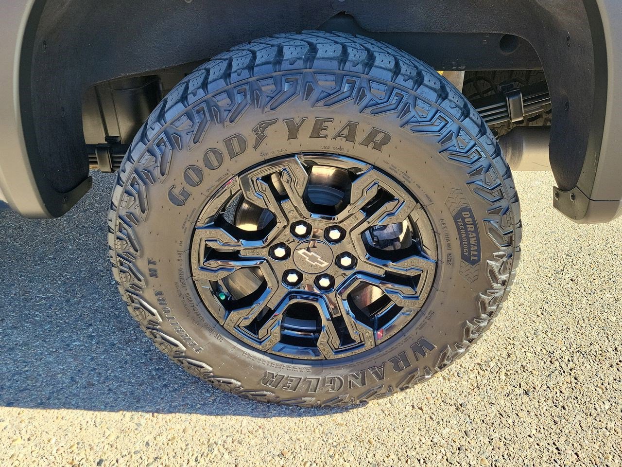 Used 2023 Chevrolet Silverado 1500 ZR2 w/ Technology Package image 32