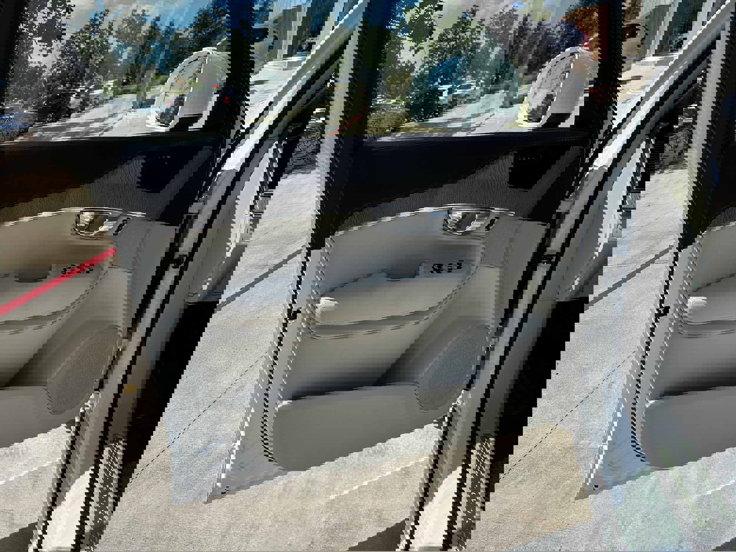 Certified 2023 Volvo XC90 B6 Ultimate image 23