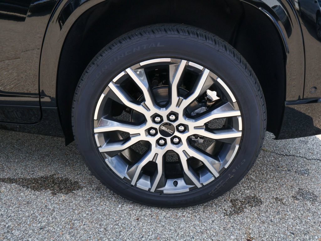 New 2027 GMC Acadia Denali Ultimate w/ LPO, Floor Liner Package AWD/4WD image 40