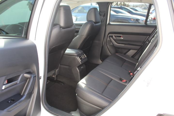 Certified 2025 MAZDA CX-50 AWD 2.5 Hybrid w/ Premium Pkg image 34