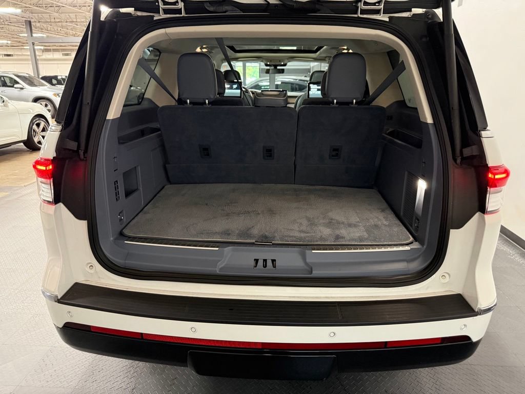 Used 2022 Lincoln Navigator L Black Label AWD/4WD image 16