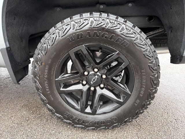 Used 2026 Chevrolet Silverado 1500 Custom Trail Boss w/ LPO, Dark Essentials Package AWD/4WD image 31