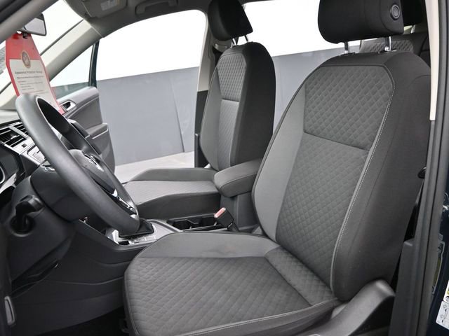 Used 2018 Volkswagen Tiguan S FWD image 11