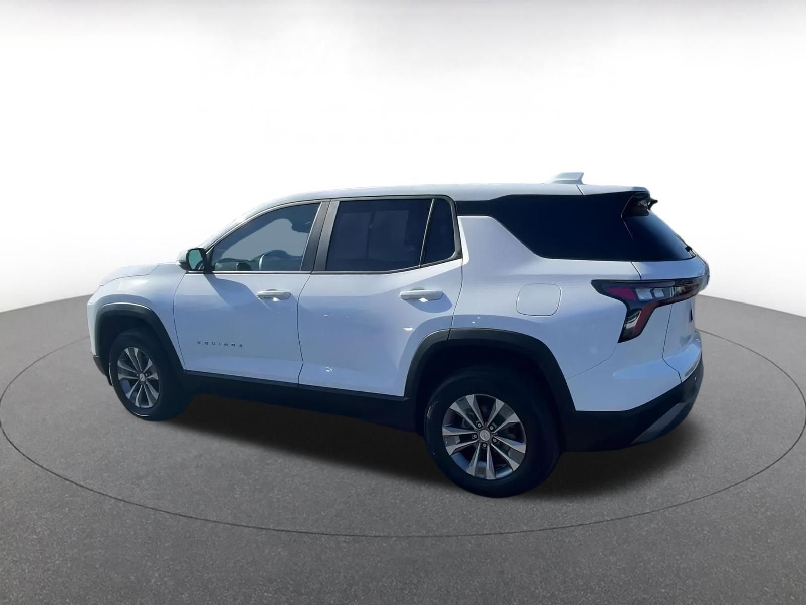 Used 2025 Chevrolet Equinox LT image 10