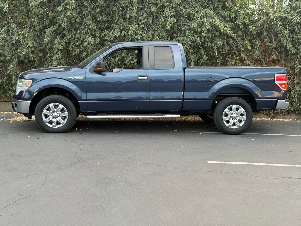 Used 2014 Ford F150 XLT w/ Equipment Group 302A Luxury image 6