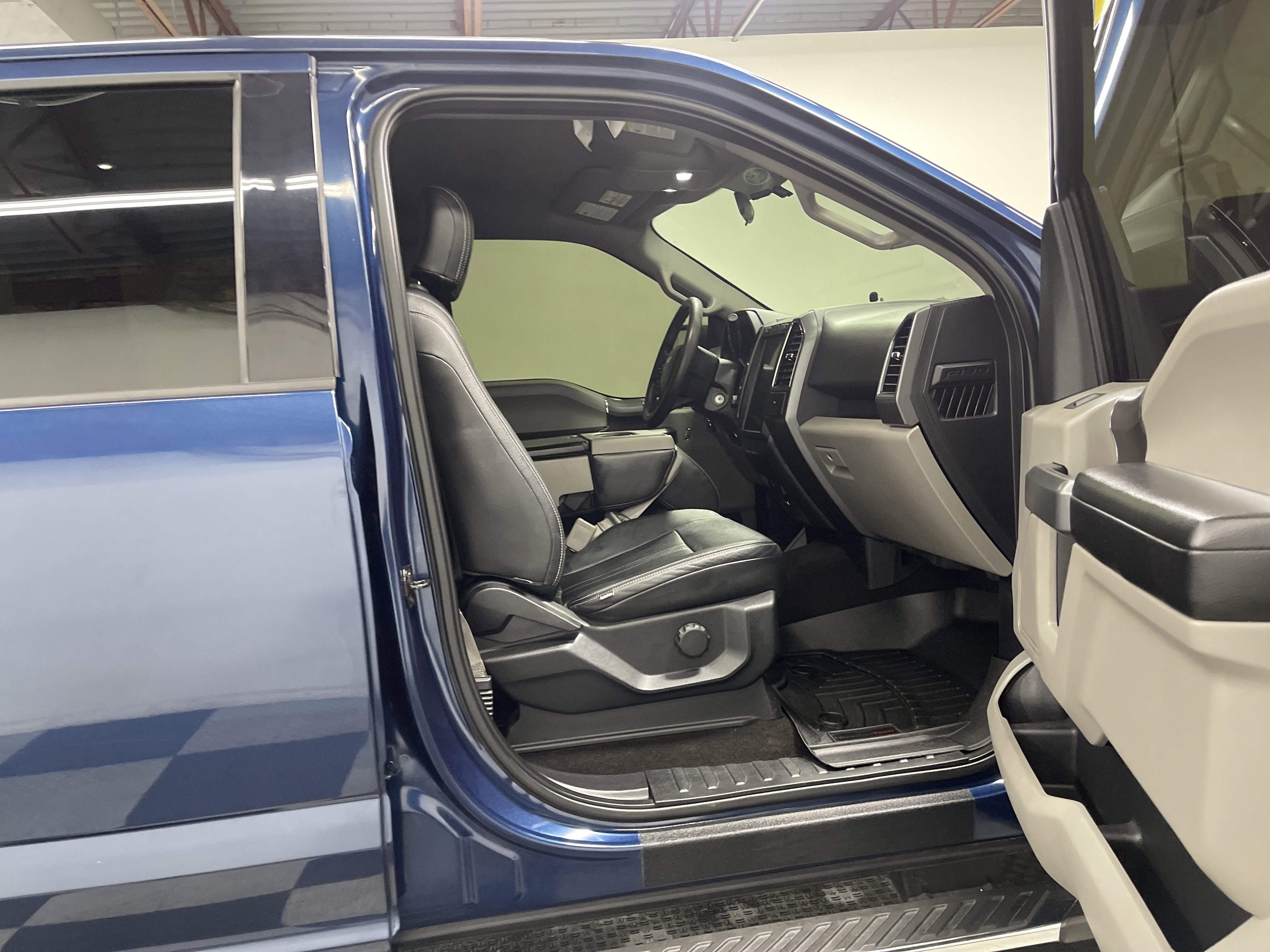 Used 2018 Ford F150 XLT image 25