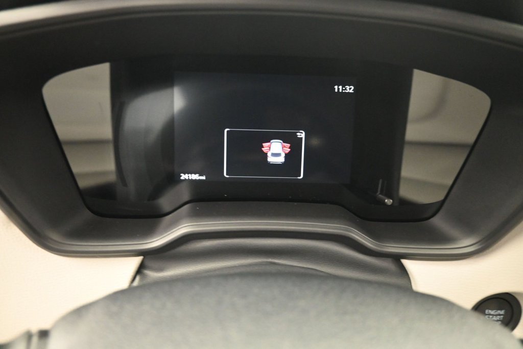 Used 2026 Toyota Corolla Cross LE FWD image 18