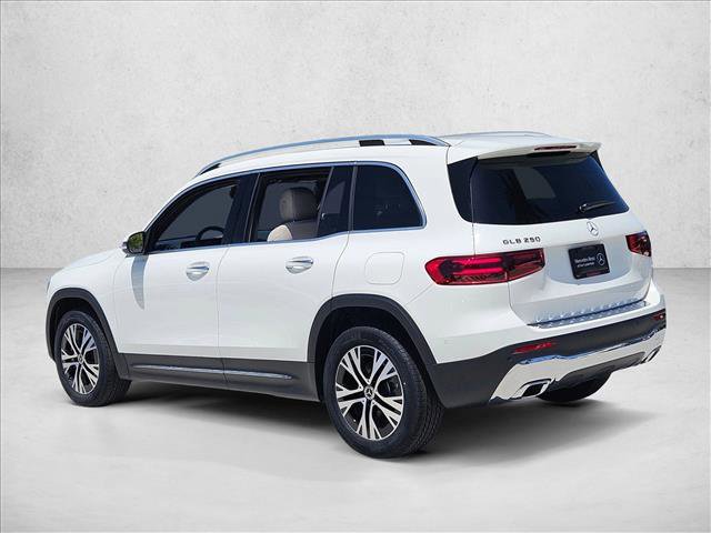 Used 2025 Mercedes-Benz GLB 250 image 9