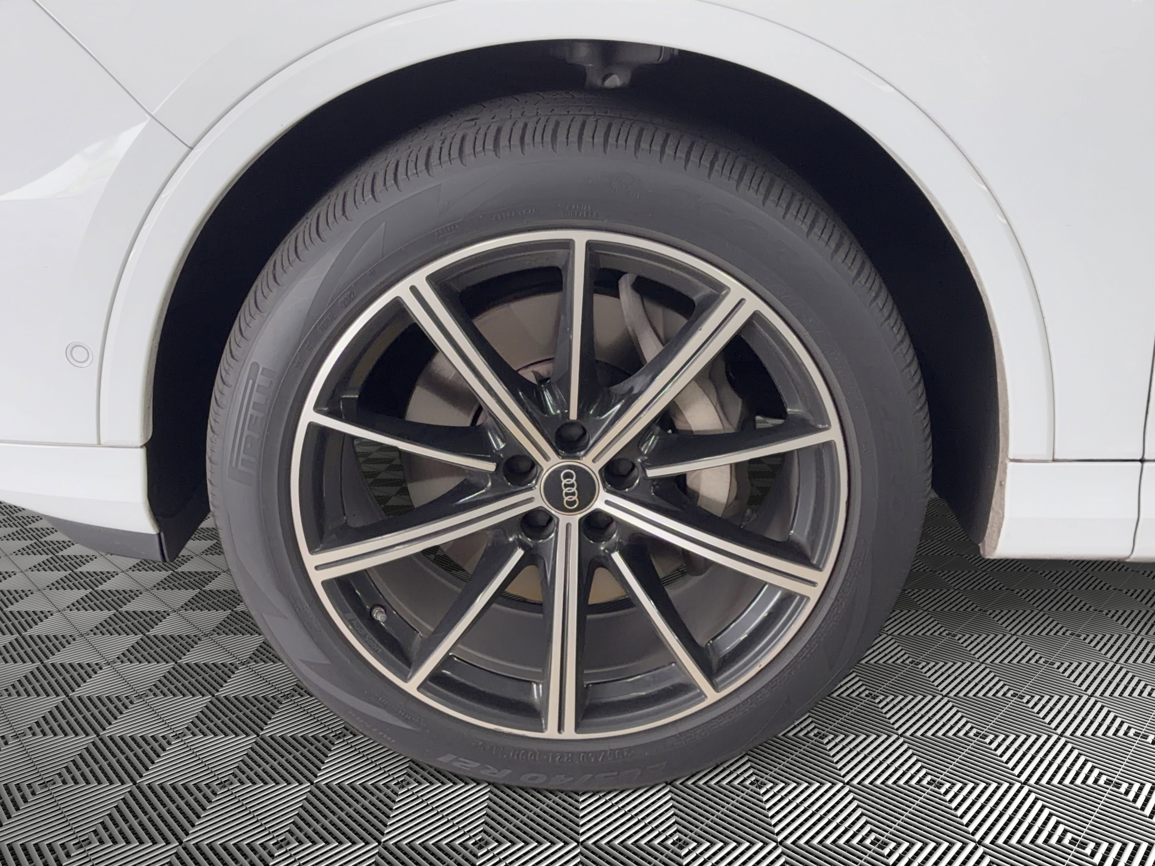 Certified 2023 Audi Q7 3.0T Premium Plus image 12