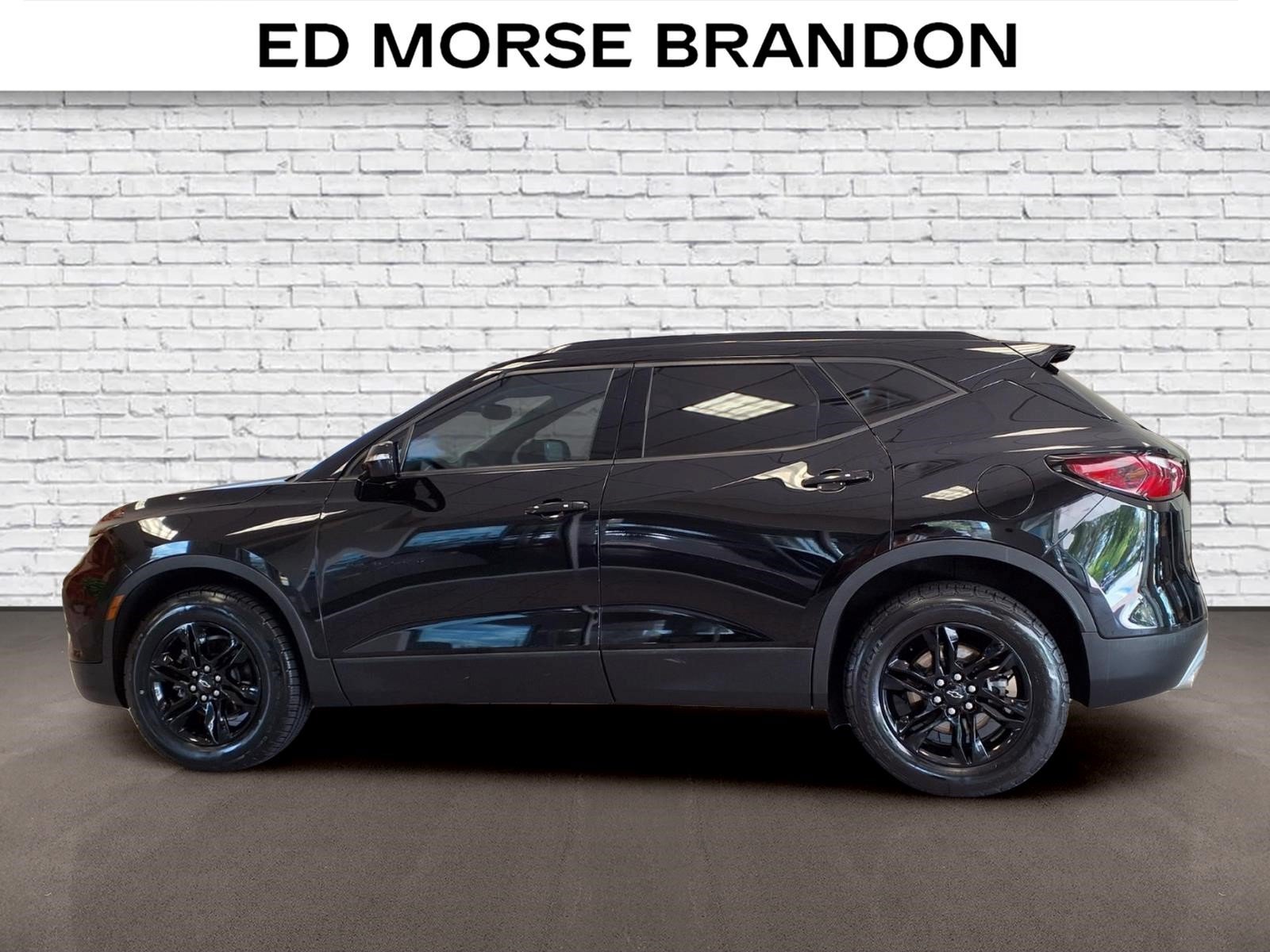 Used 2021 Chevrolet Blazer LT FWD image 2