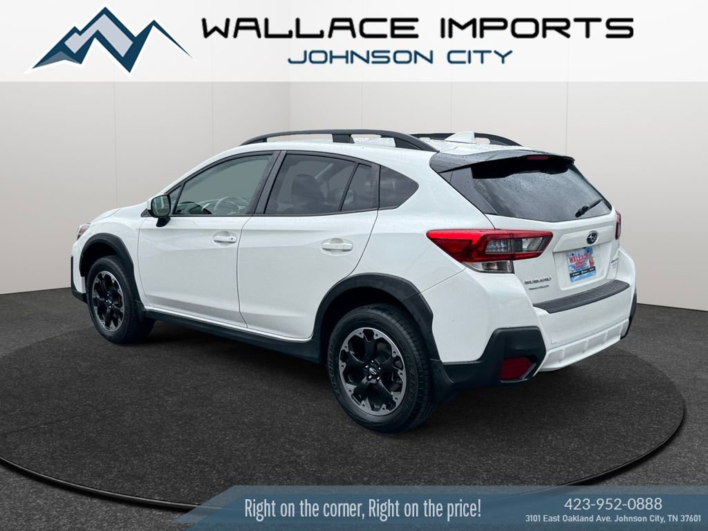 Certified 2022 Subaru Crosstrek 2.0i Premium w/ Moonroof Package AWD/4WD image 3