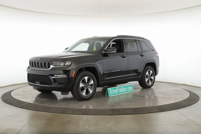 Used 2024 Jeep Grand Cherokee Limited 4xe image 12