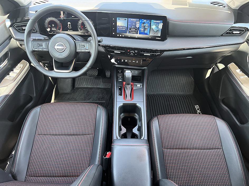 Certified 2026 Nissan Kicks SR FWD image 18