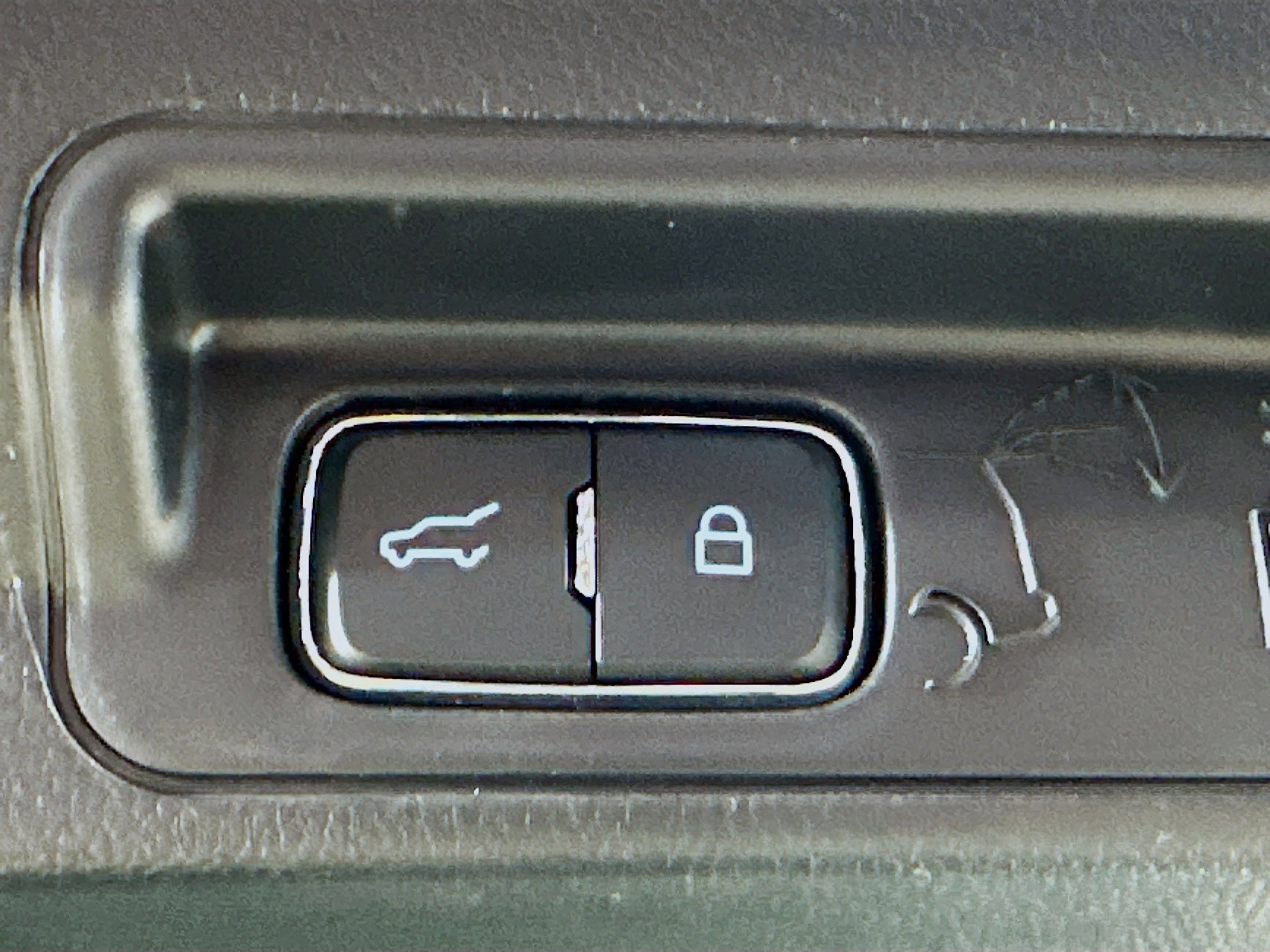 Used 2025 Ford Explorer Platinum w/ LUX Leather Package image 32