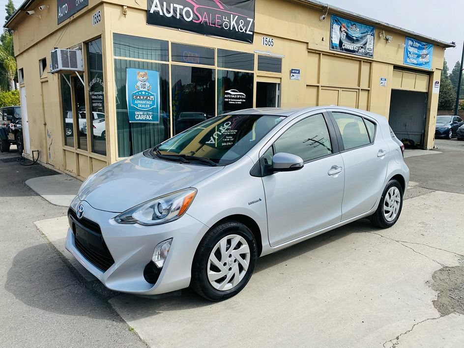 Used 2015 Toyota Prius C One FWD image 9