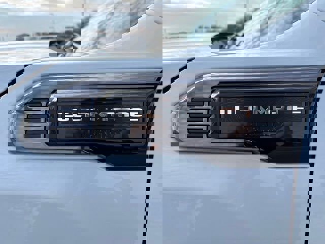 New 2026 GMC Sierra 3500 Denali Ultimate w/ LPO, Black Badging Package image 10