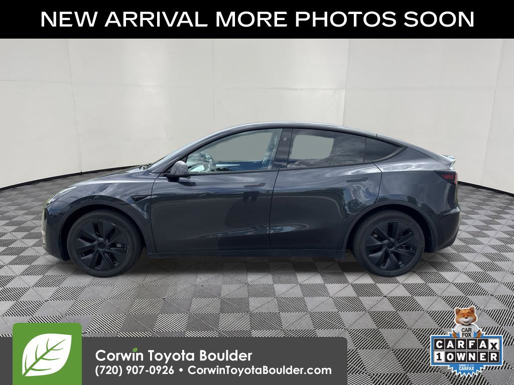 Used 2024 Tesla Model Y Long Range AWD/4WD image 4