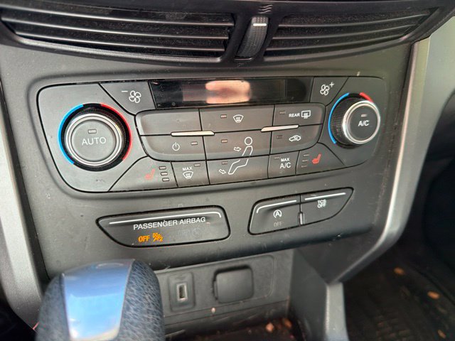 Used 2017 Ford Escape SE w/ Equipment Group 201A AWD/4WD image 28