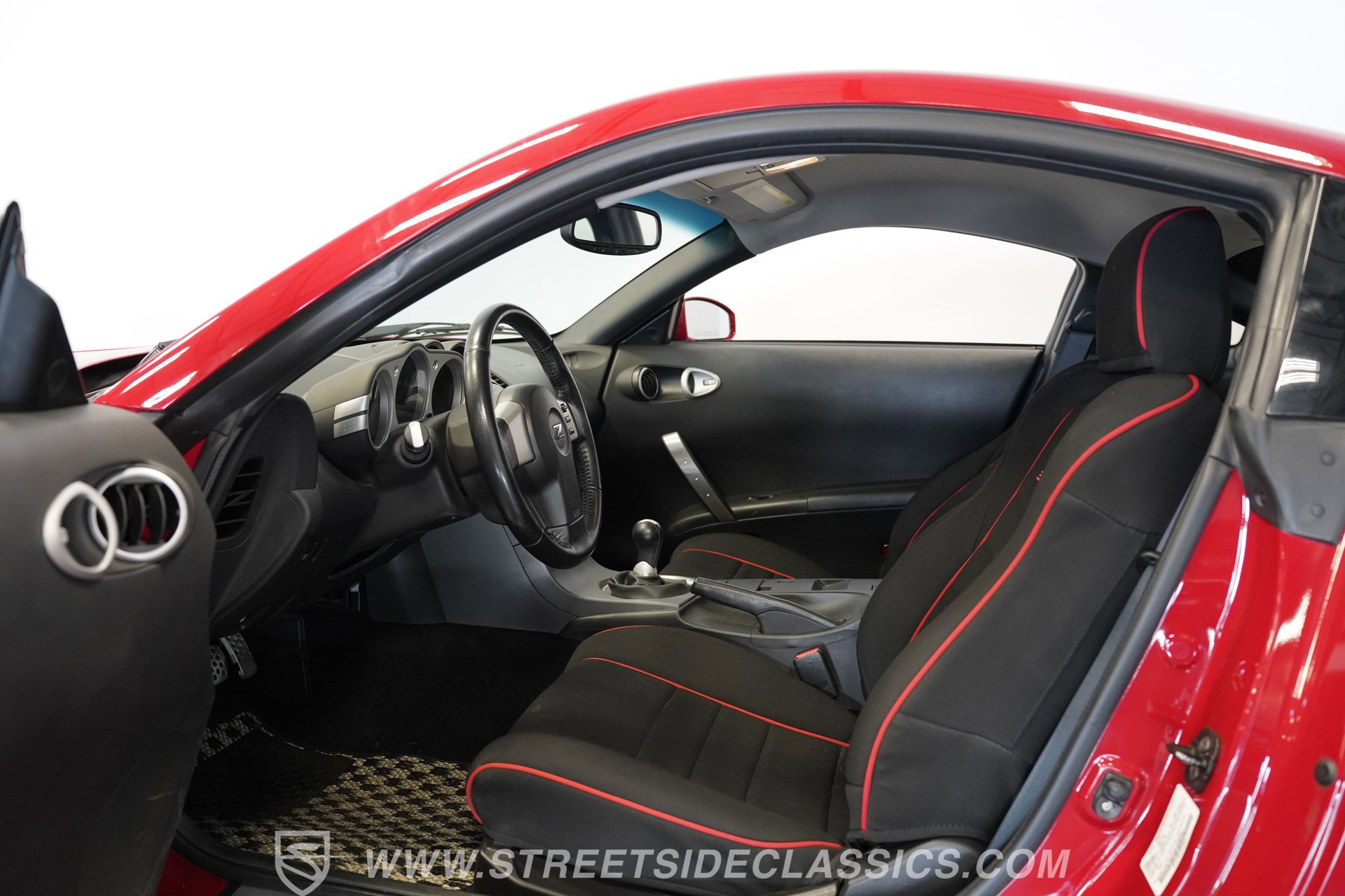 Used 2003 Nissan 350Z Track image 3