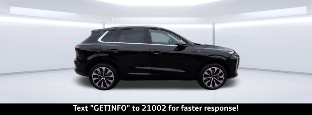 Used 2026 Audi Q3 quattro 2.0T w/ Driver Assistance Package AWD/4WD image 37