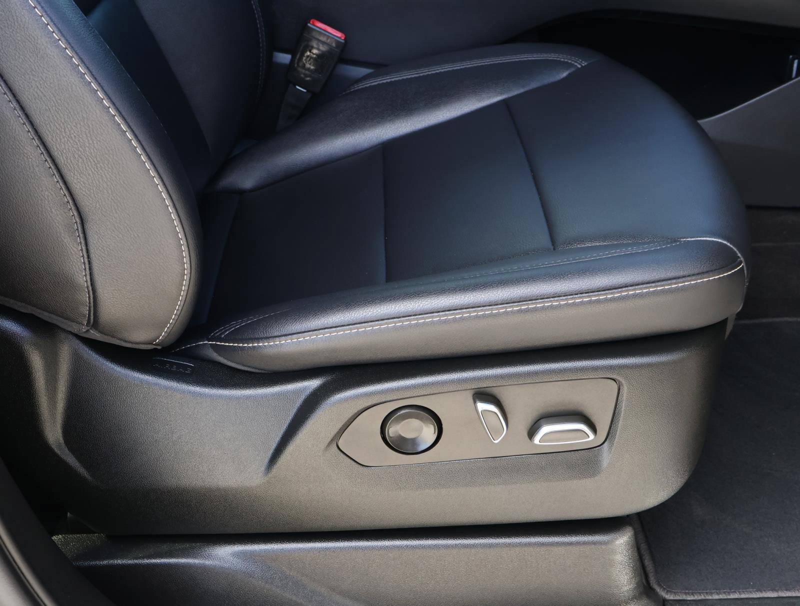 Used 2022 Cadillac Escalade Luxury w/ LPO, Floor Liner Package image 24