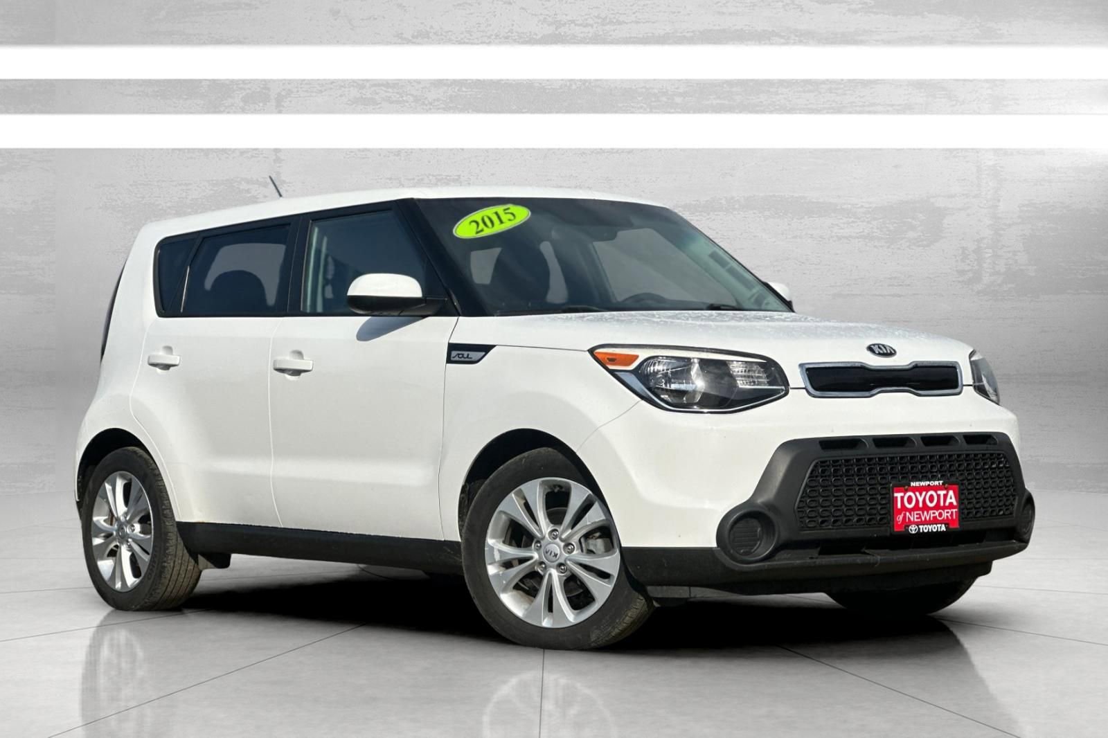 Used 2015 Kia Soul + w/ Audio Package FWD image 2