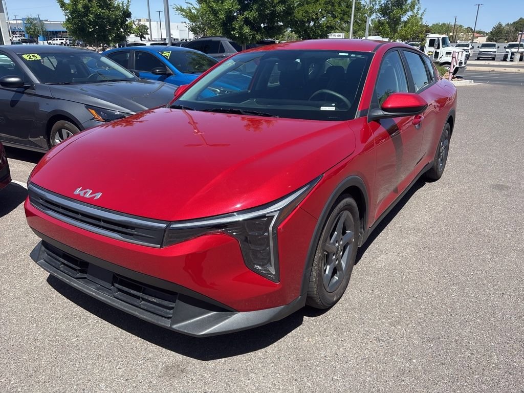 Used 2025 Kia K4 FWD image 1