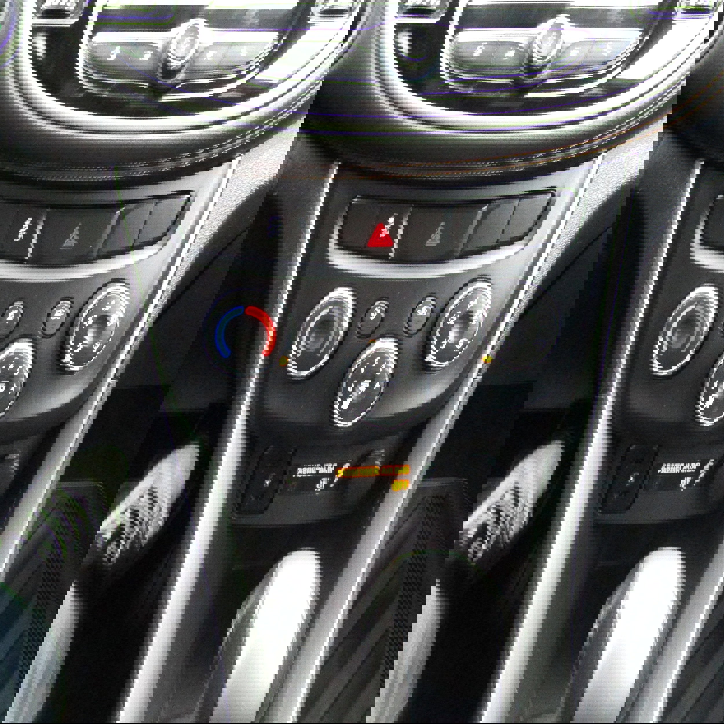 Used 2018 Chevrolet Trax LT w/ Driver Confidence Package AWD/4WD image 16