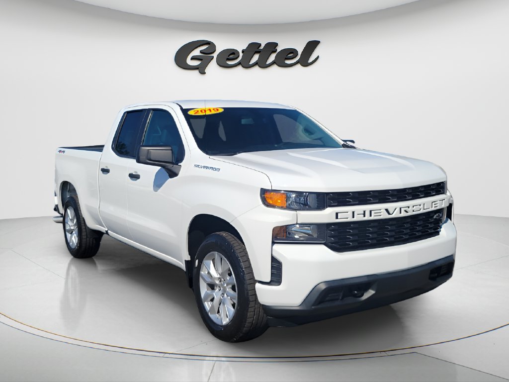 Used 2019 Chevrolet Silverado 1500 Custom w/ Trailering Package AWD/4WD image 3