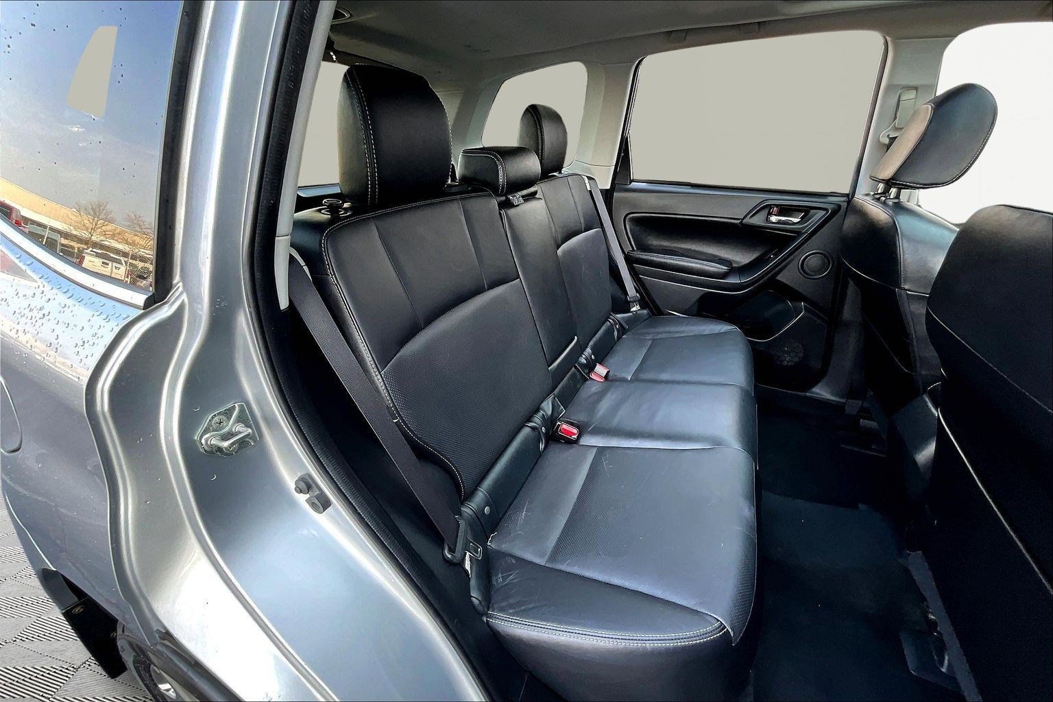 Used 2016 Subaru Forester 2.5i Touring w/ Eyesight & Navigation System image 23