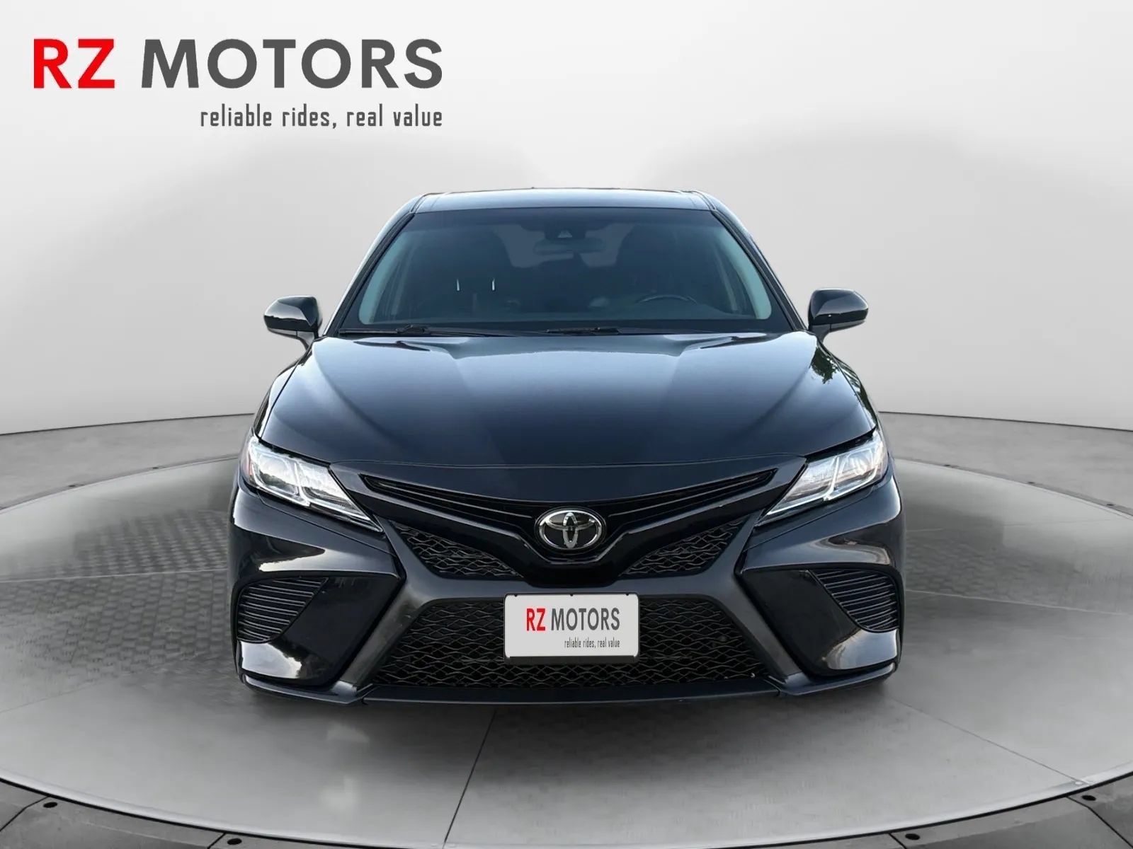 Used 2019 Toyota Camry SE FWD image 8