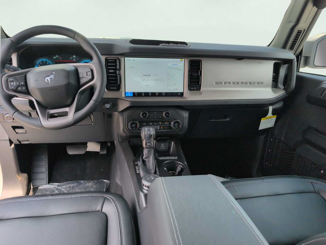 New 2026 Ford Bronco Outer Banks AWD/4WD image 5