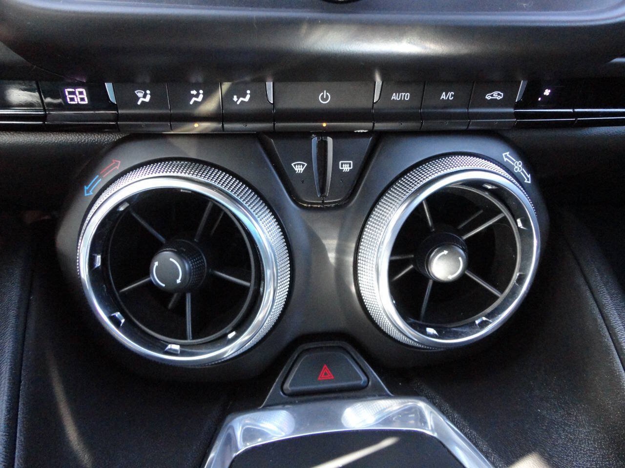 Used 2016 Chevrolet Camaro LT RWD image 36