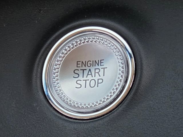 Used 2025 Genesis GV70 2.5T image 32