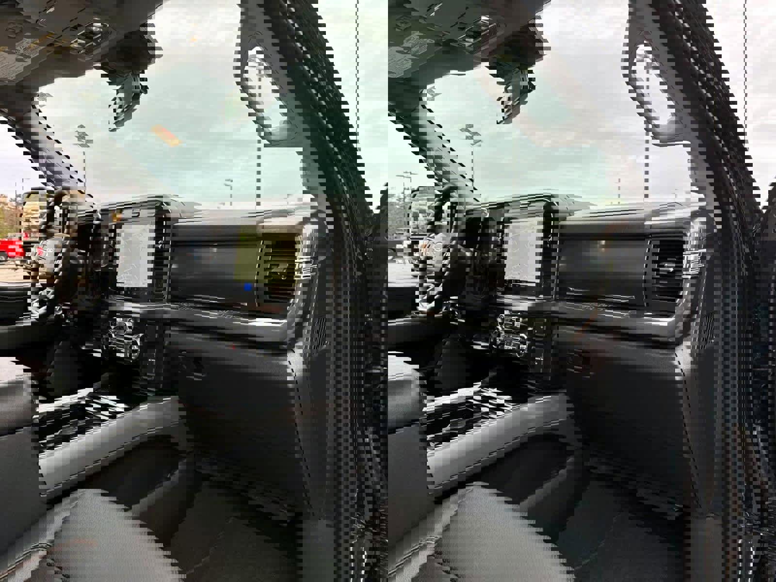 Used 2025 Ford F450 Lariat image 11