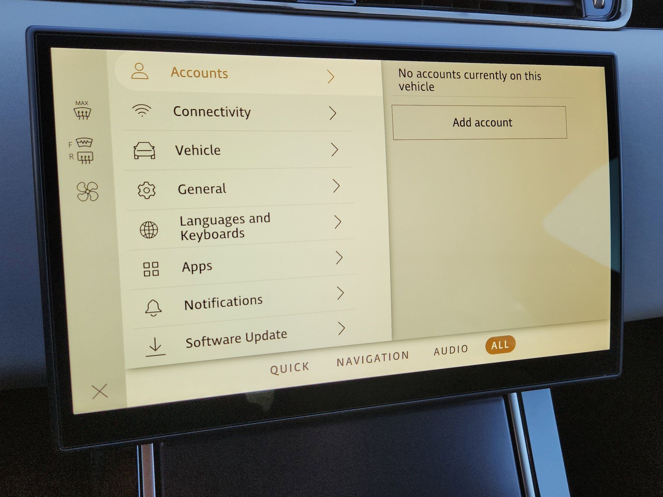 Used 2026 Land Rover Range Rover Evoque Dynamic SE image 27