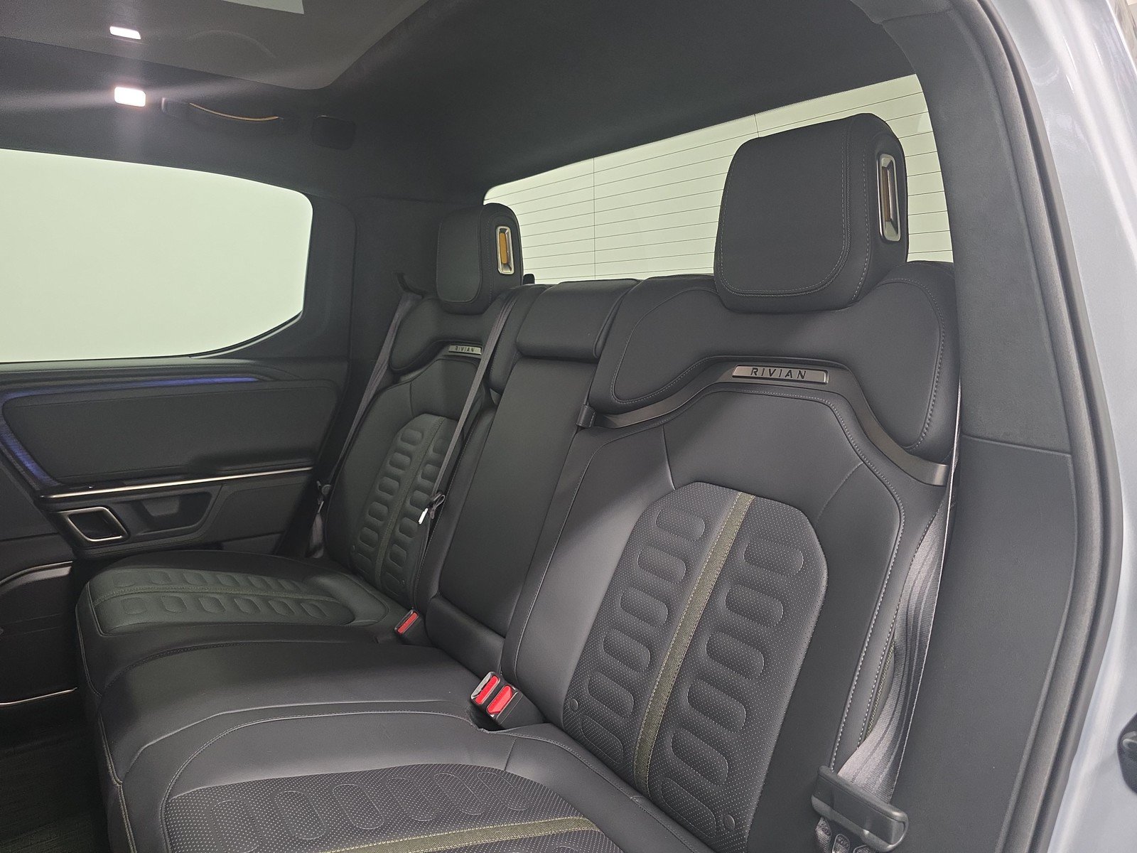 Used 2023 Rivian R1T Adventure AWD/4WD image 21