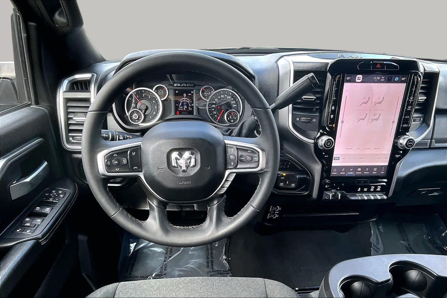 Used 2025 RAM 2500 Big Horn AWD/4WD image 5