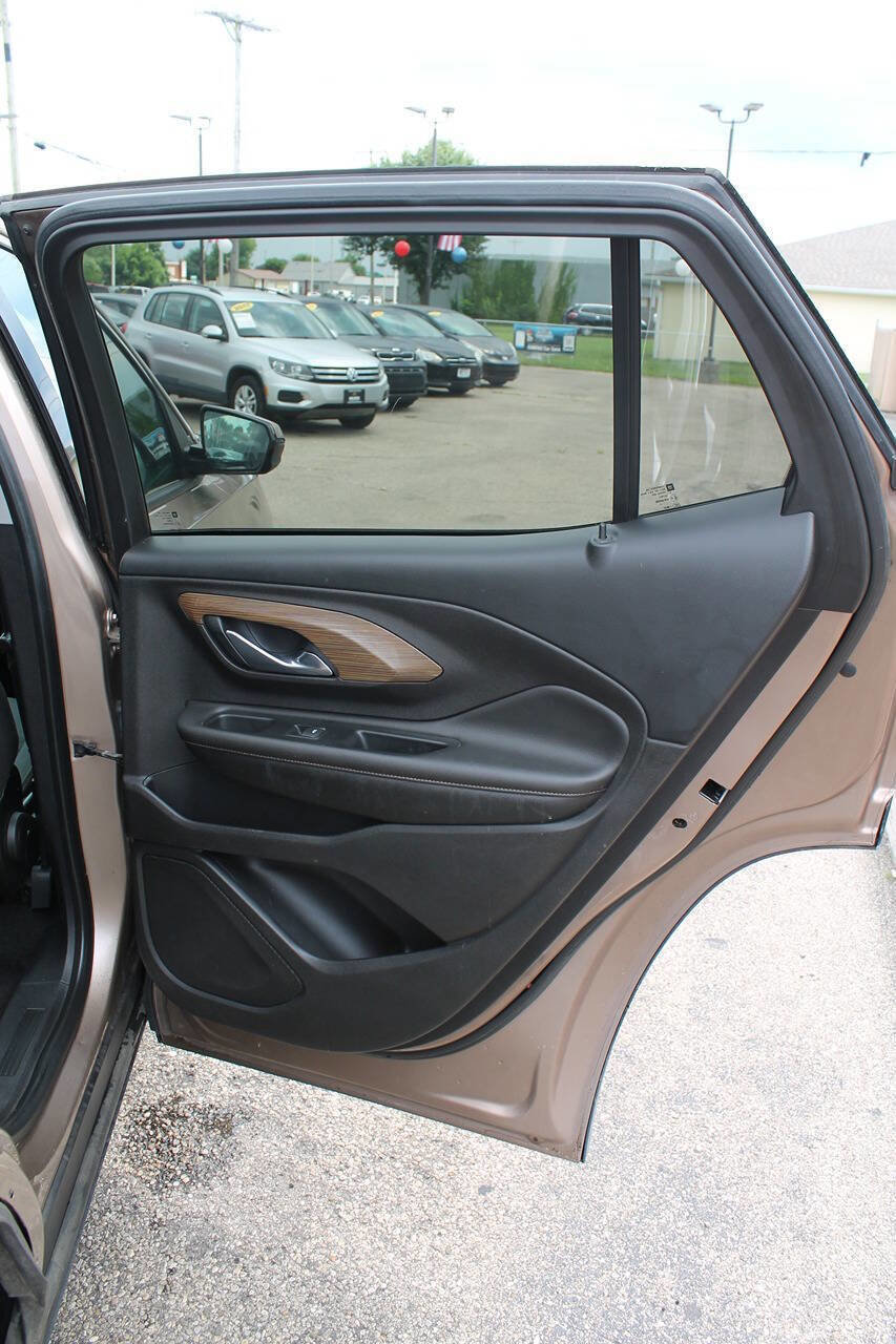 Used 2018 GMC Terrain SLE image 18