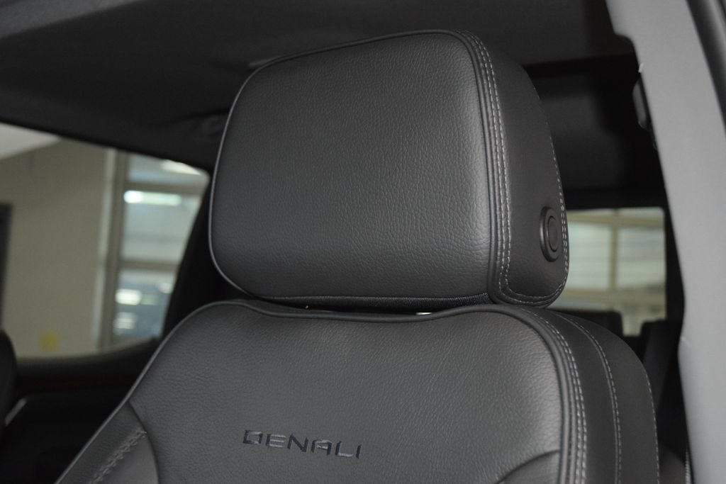 Used 2024 GMC Sierra 1500 Denali AWD/4WD image 42