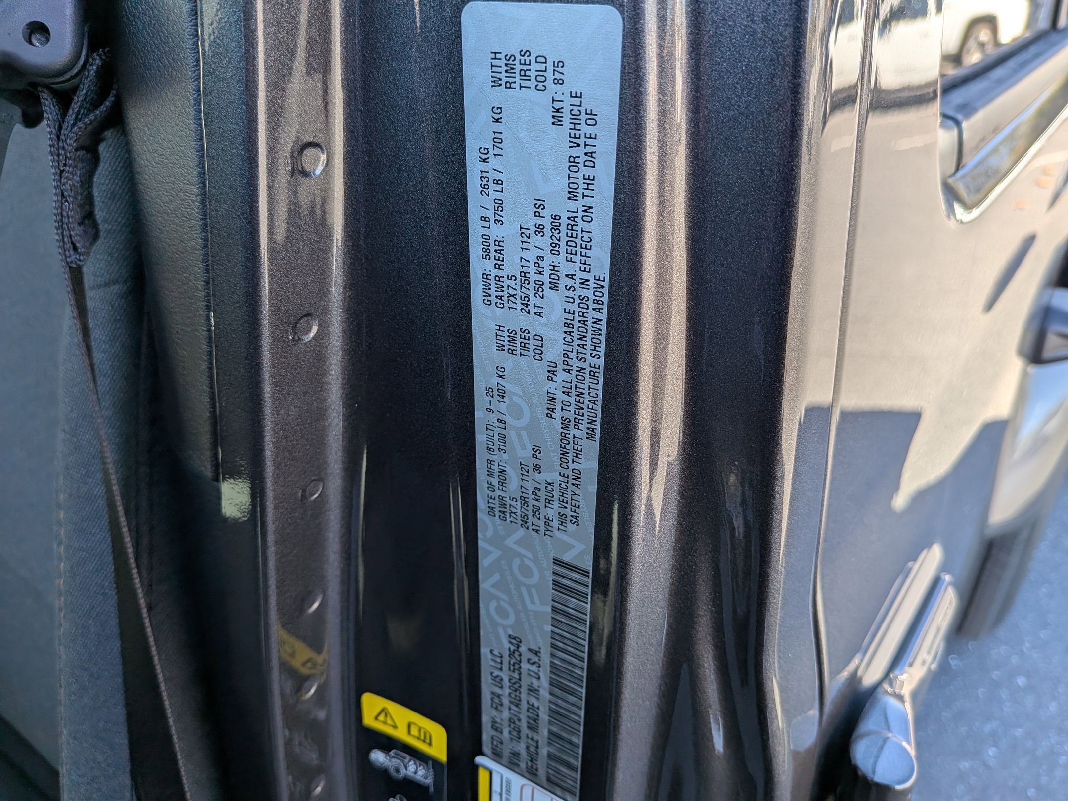 New 2025 Jeep Gladiator Sport image 32