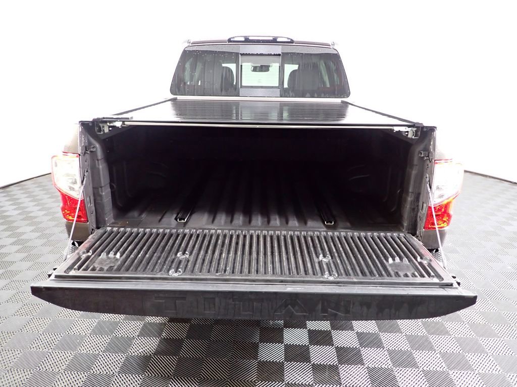 Used 2017 Nissan Titan Platinum Reserve RWD image 17
