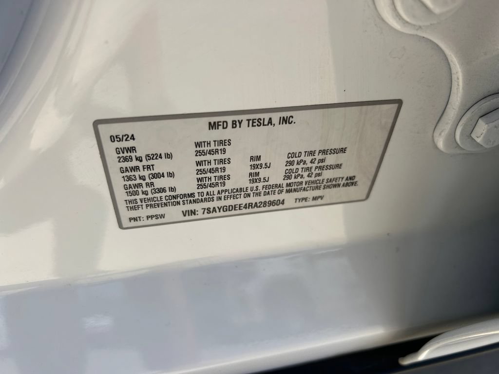 Used 2024 Tesla Model Y Long Range AWD/4WD image 10