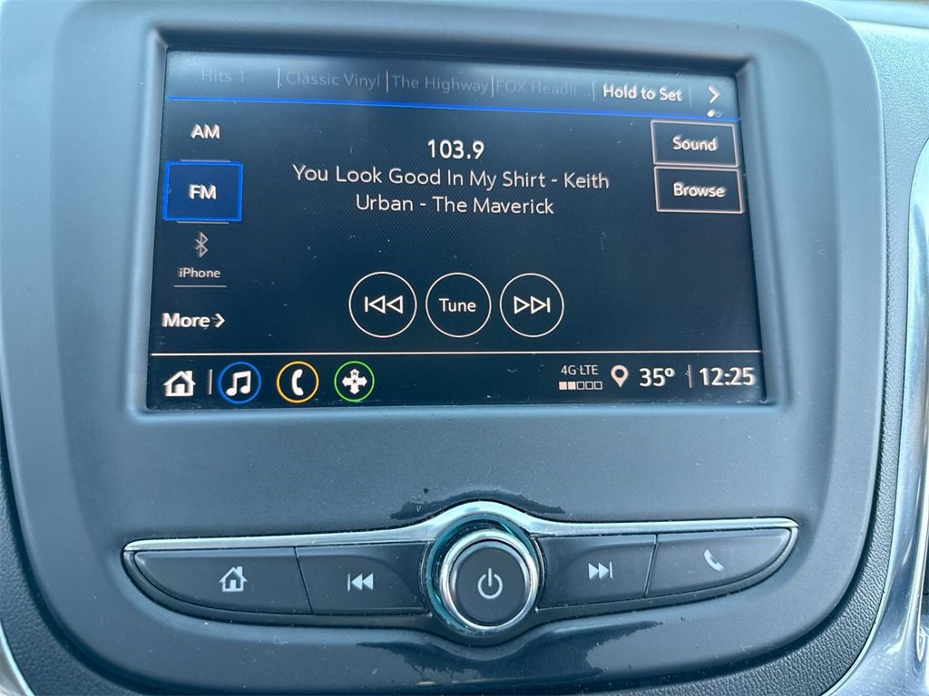 Used 2022 Chevrolet Equinox LS w/ LS Convenience Package image 16