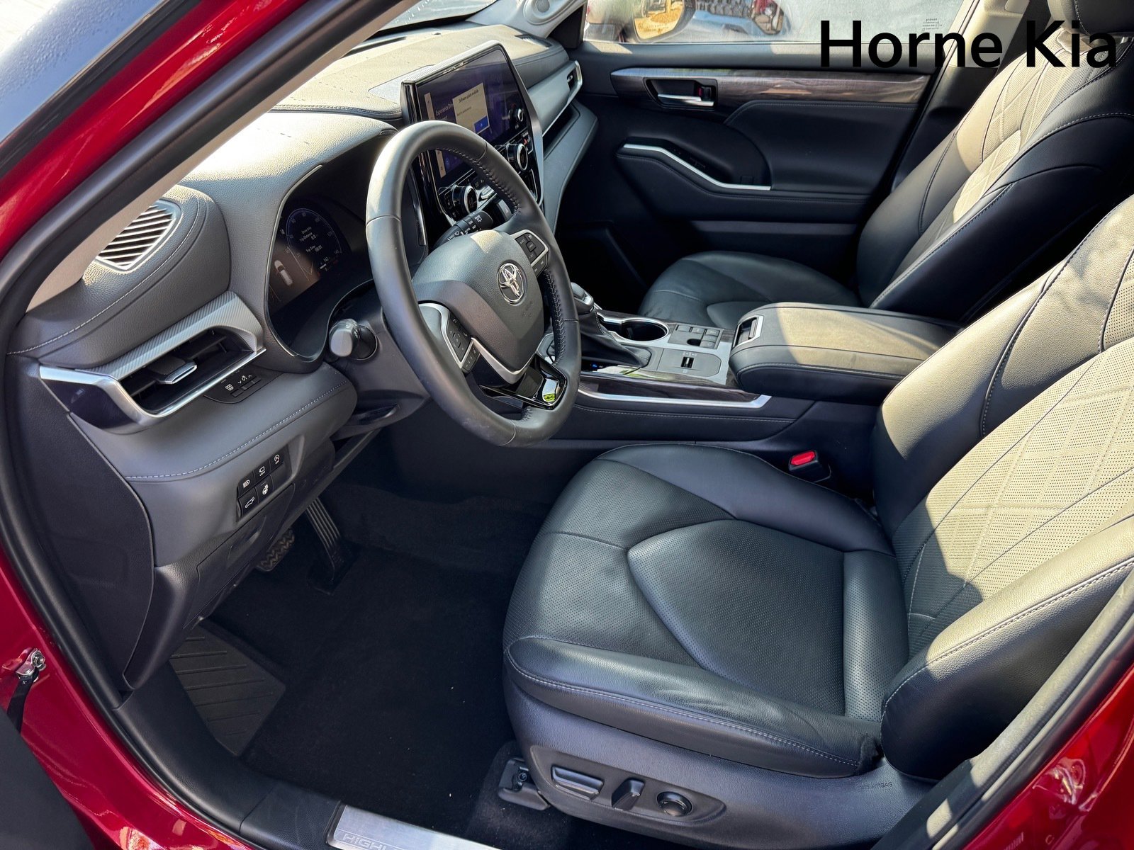 Used 2023 Toyota Highlander Platinum image 9